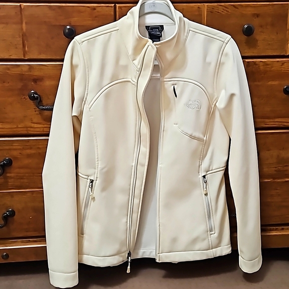 38. The North Face Jacket - Picture 11 of 13